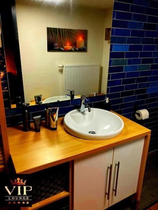 Vip Lounge Appartement Avec Jacuzzi Et Jardin Andenne Exteriör bild