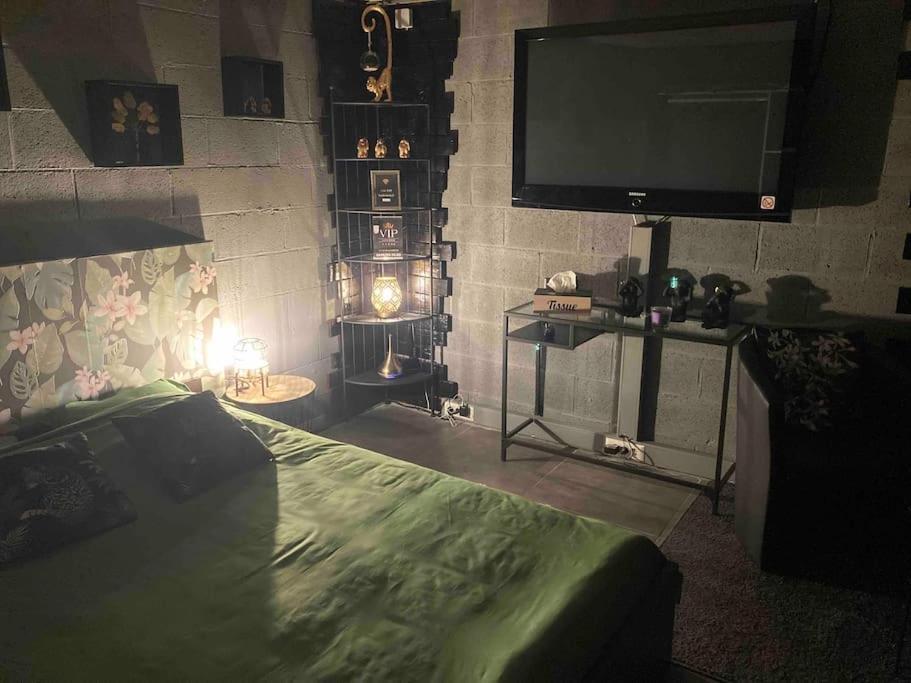 Vip Lounge Appartement Avec Jacuzzi Et Jardin Andenne Exteriör bild
