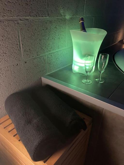 Vip Lounge Appartement Avec Jacuzzi Et Jardin Andenne Exteriör bild