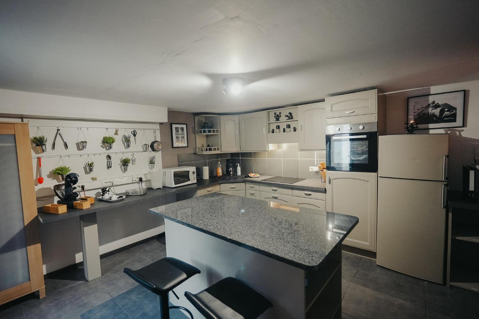 Vip Lounge Appartement Avec Jacuzzi Et Jardin Andenne Exteriör bild